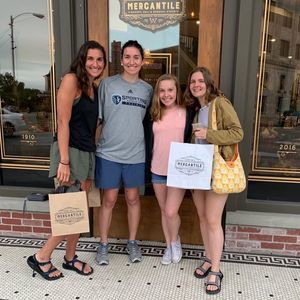 Meet your Posher, Lori